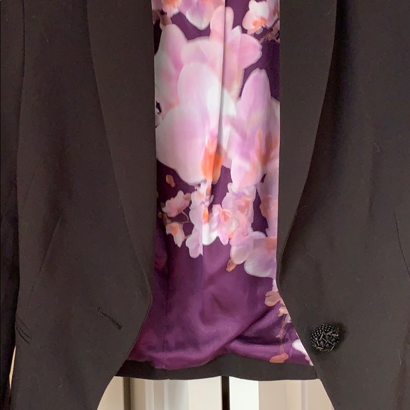 Blazer - Picture 3 of 4